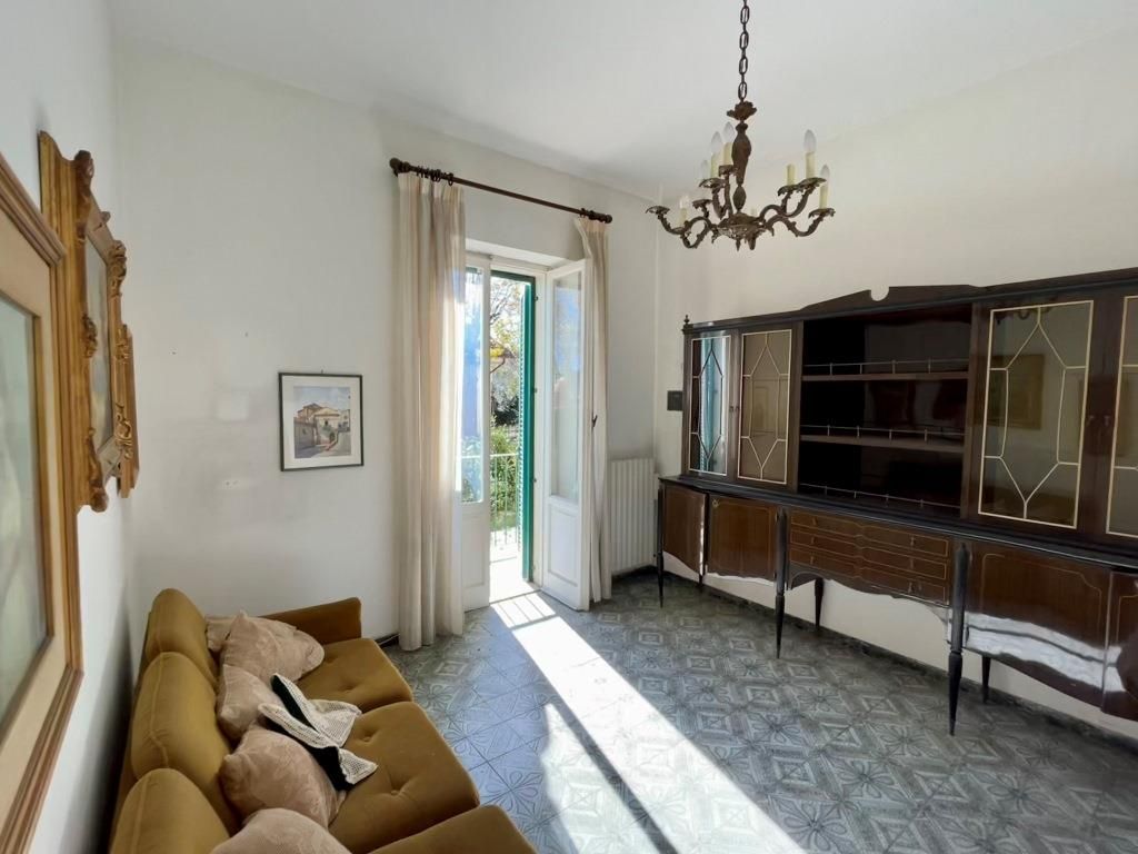 Квартира в Читта-Сант-Анджело, Италия, 75 м2 фото 2