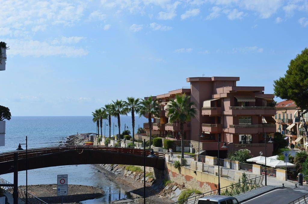 Апартаменты в Империи, Италия, 70 м2 фото 3