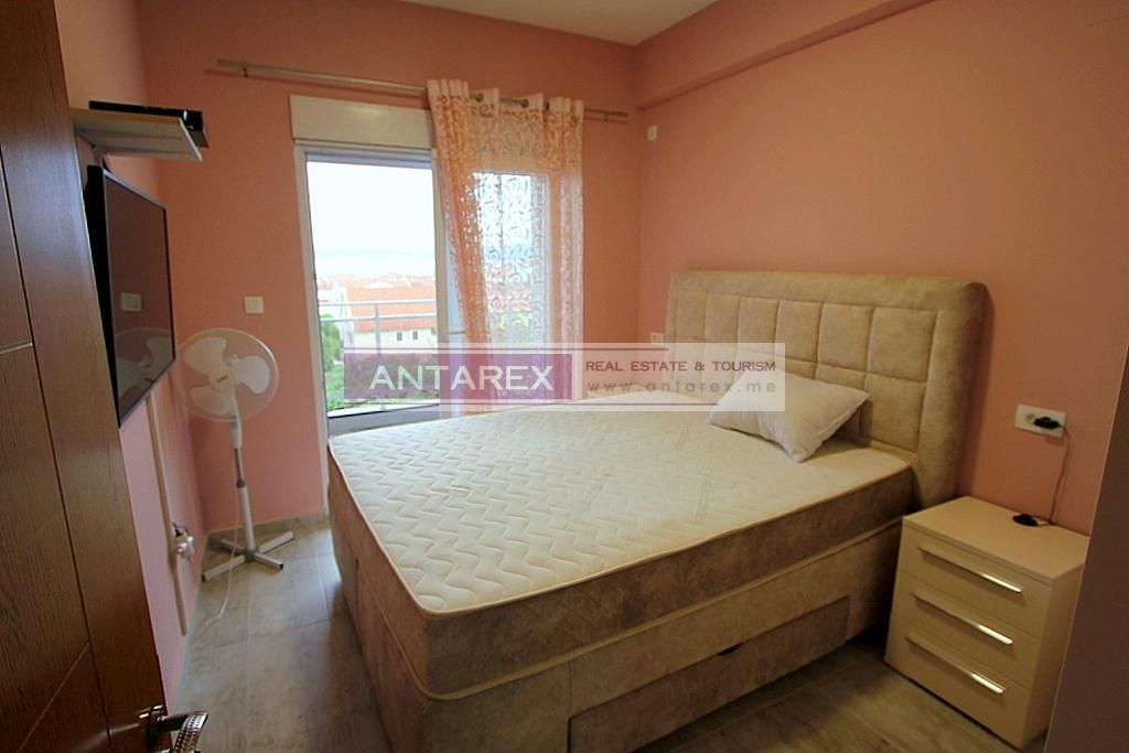 Апартаменты в Биеле, Черногория, 49 м2 фото 4