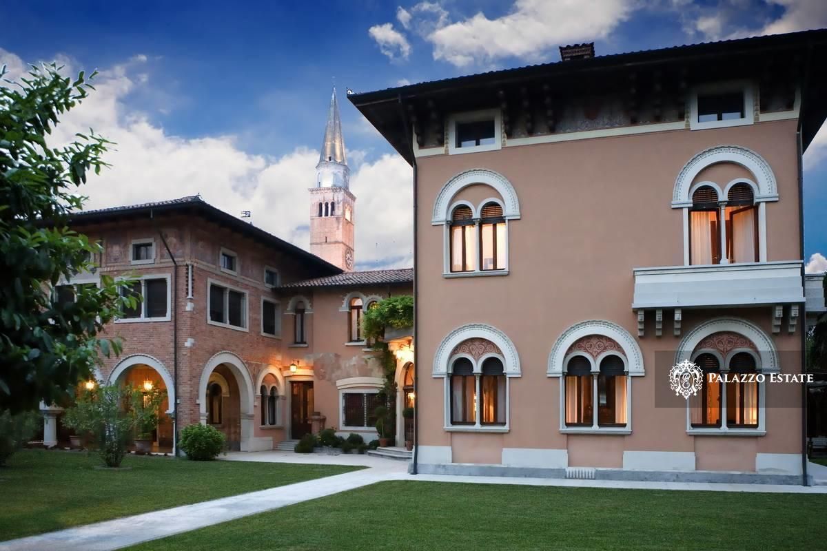 Вилла в Венеции, Италия, 935 м2 фото 1
