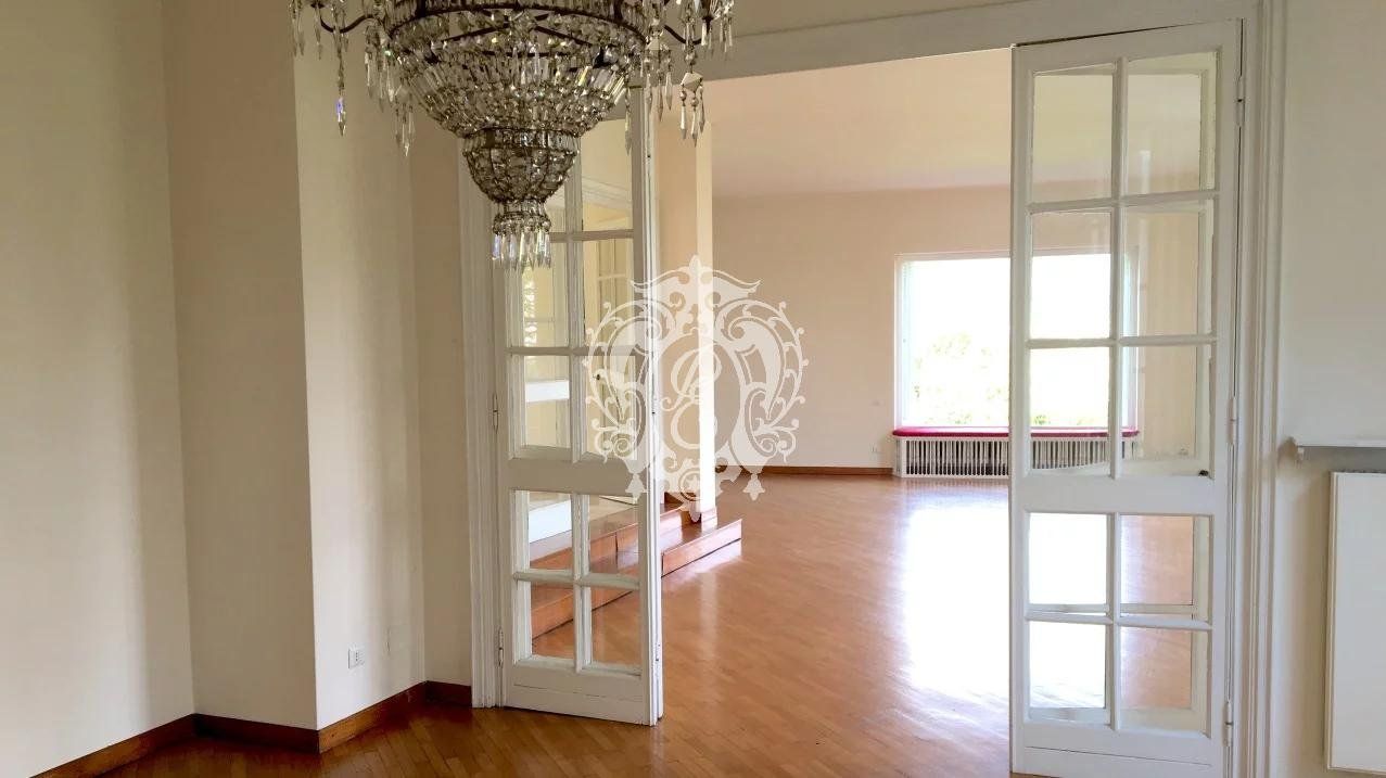 Вилла в Комо, Италия, 360 м2 фото 5