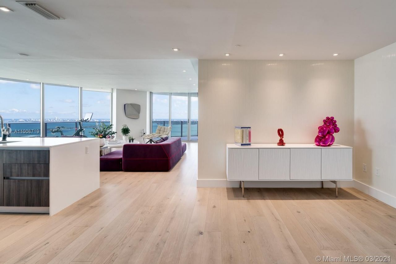 Квартира в Майами, США, 180 м2 фото 2