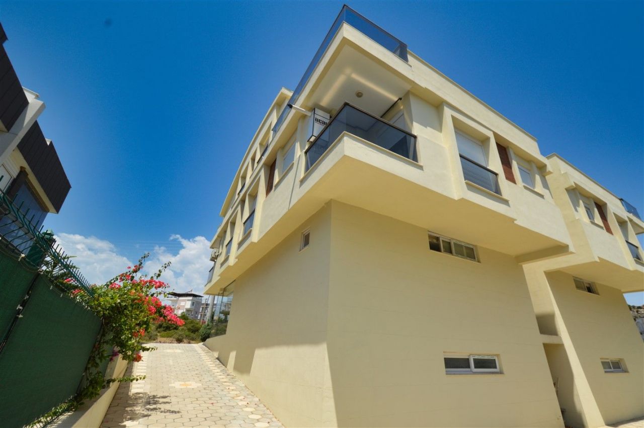 Квартира в Анталии, Турция, 200 м2 фото 2