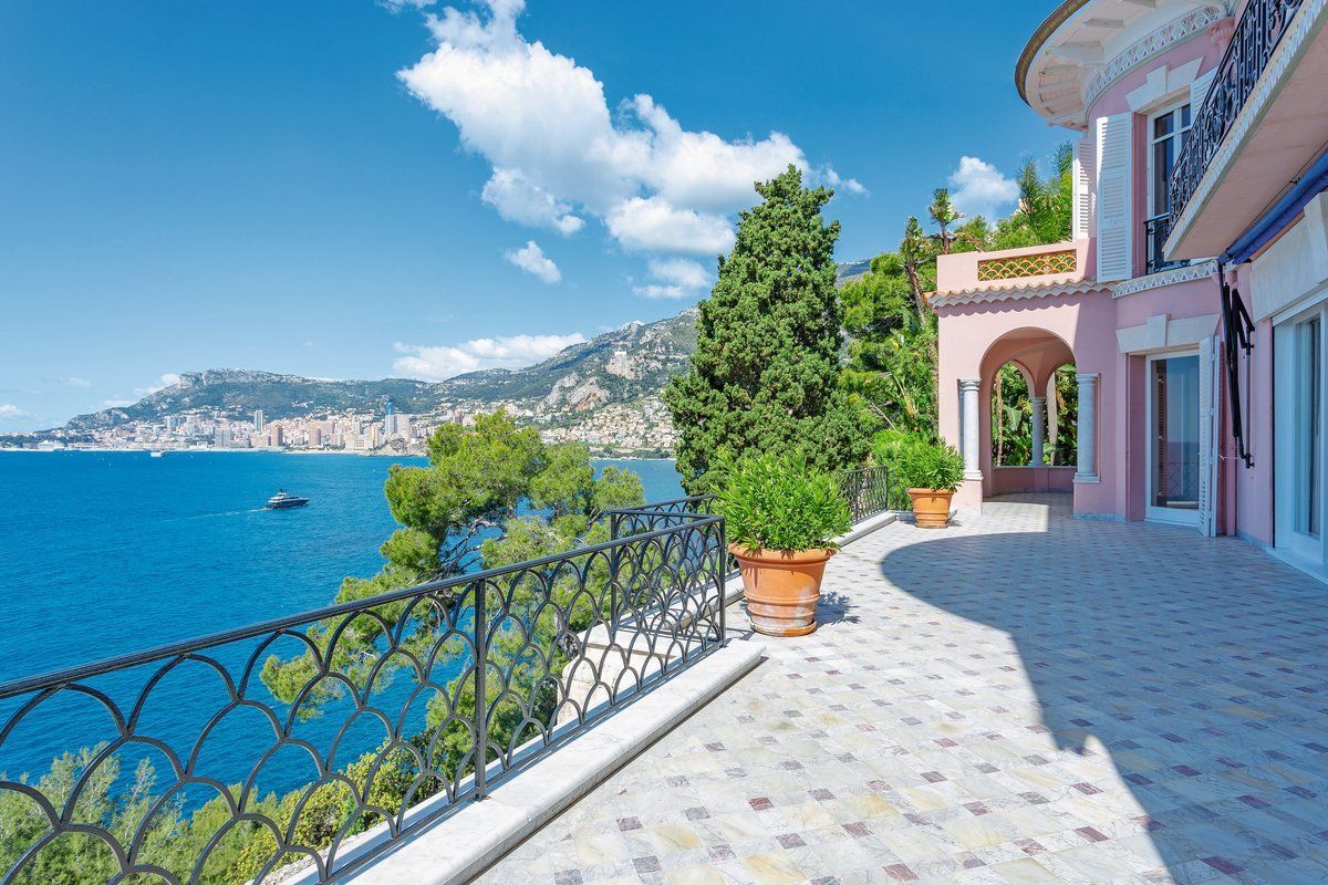 Вилла в Рокбрюн-Кап-Мартен, Франция, 850 м2 фото 2