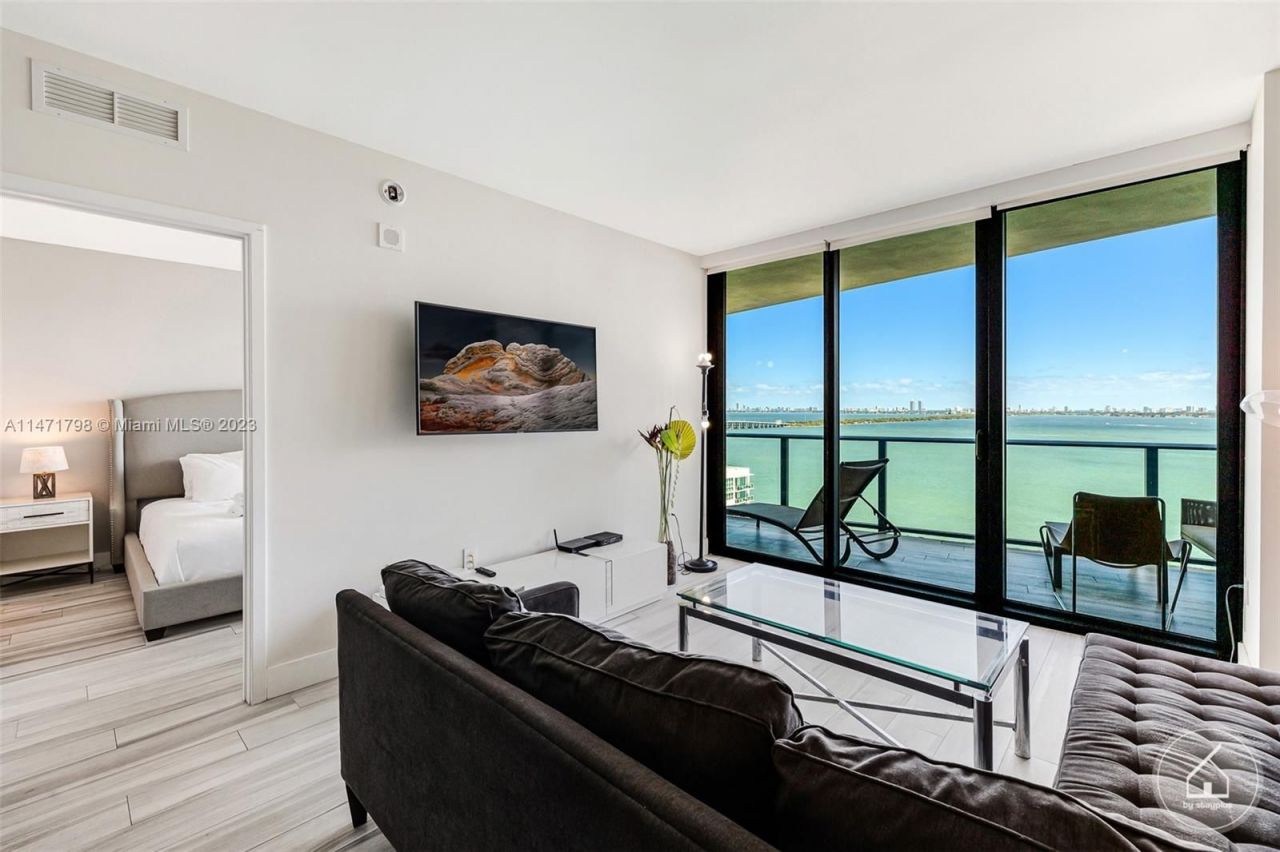 Квартира в Майами, США, 100 м2 фото 2