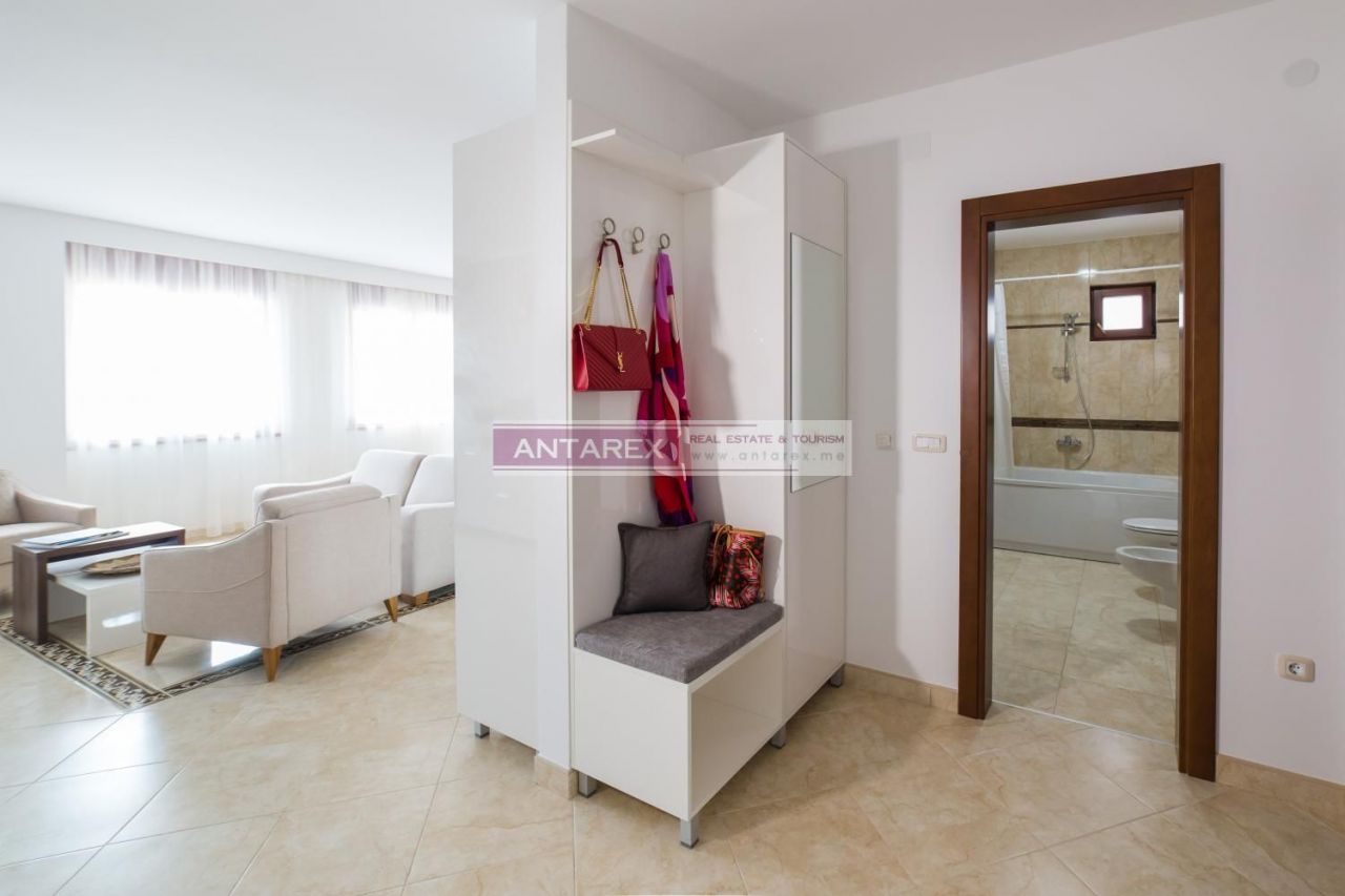 Апартаменты в Бечичи, Черногория, 85 м2 фото 4