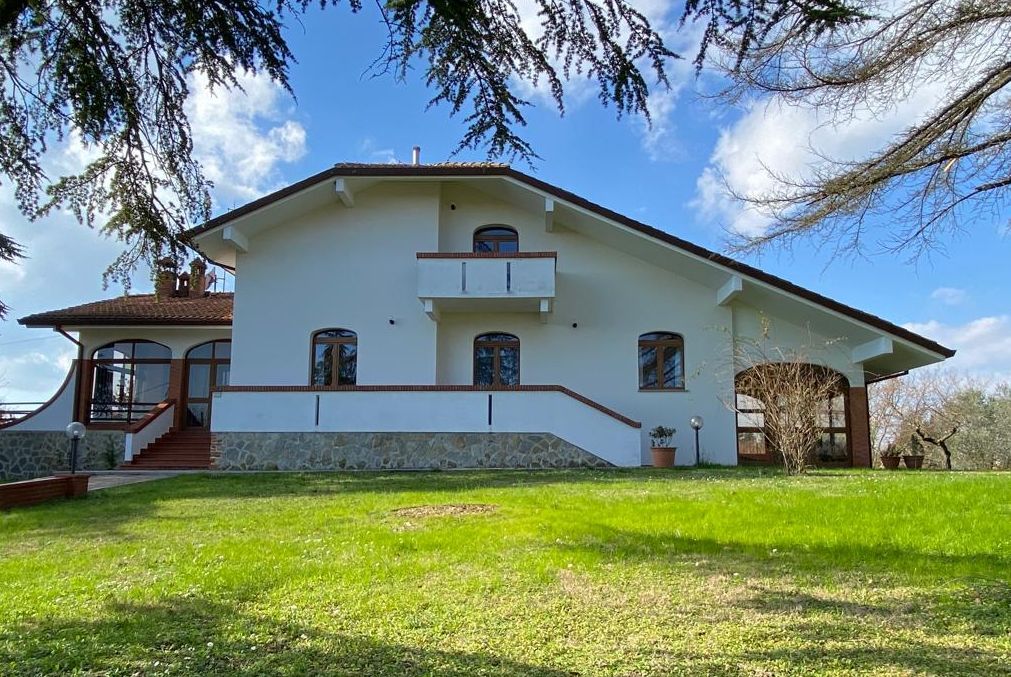 Вилла в Ареццо, Италия, 309 м2 фото 3