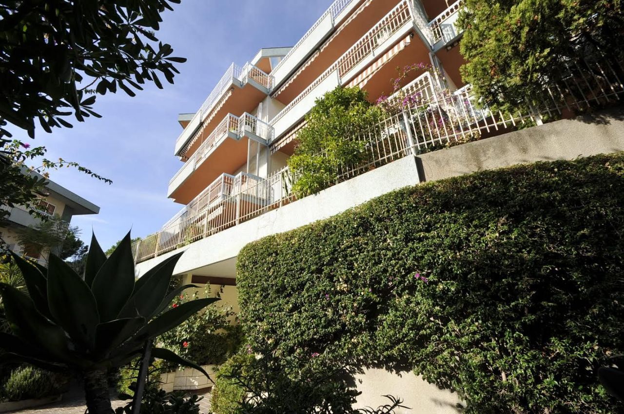 Квартира в Сан-Ремо, Италия, 80 м2 фото 2