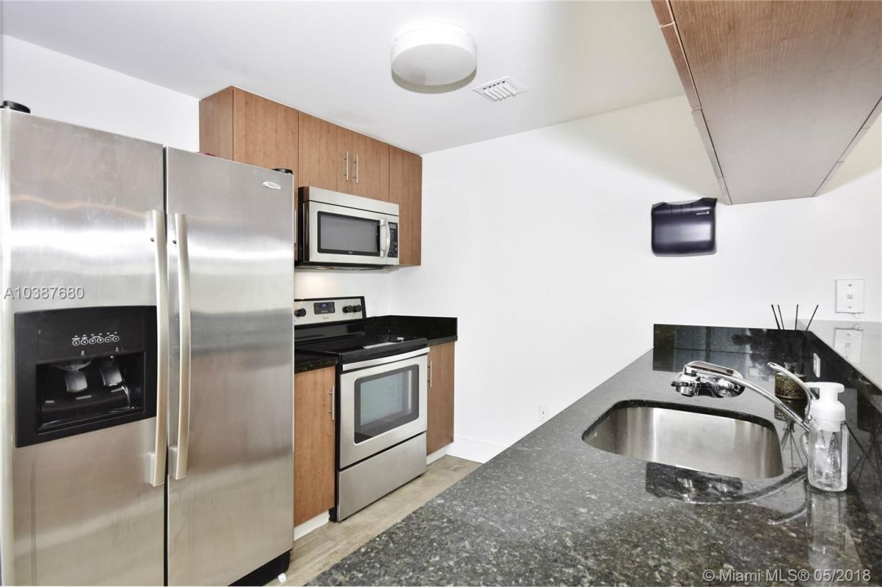 Квартира в Майами, США, 140 м2 фото 2