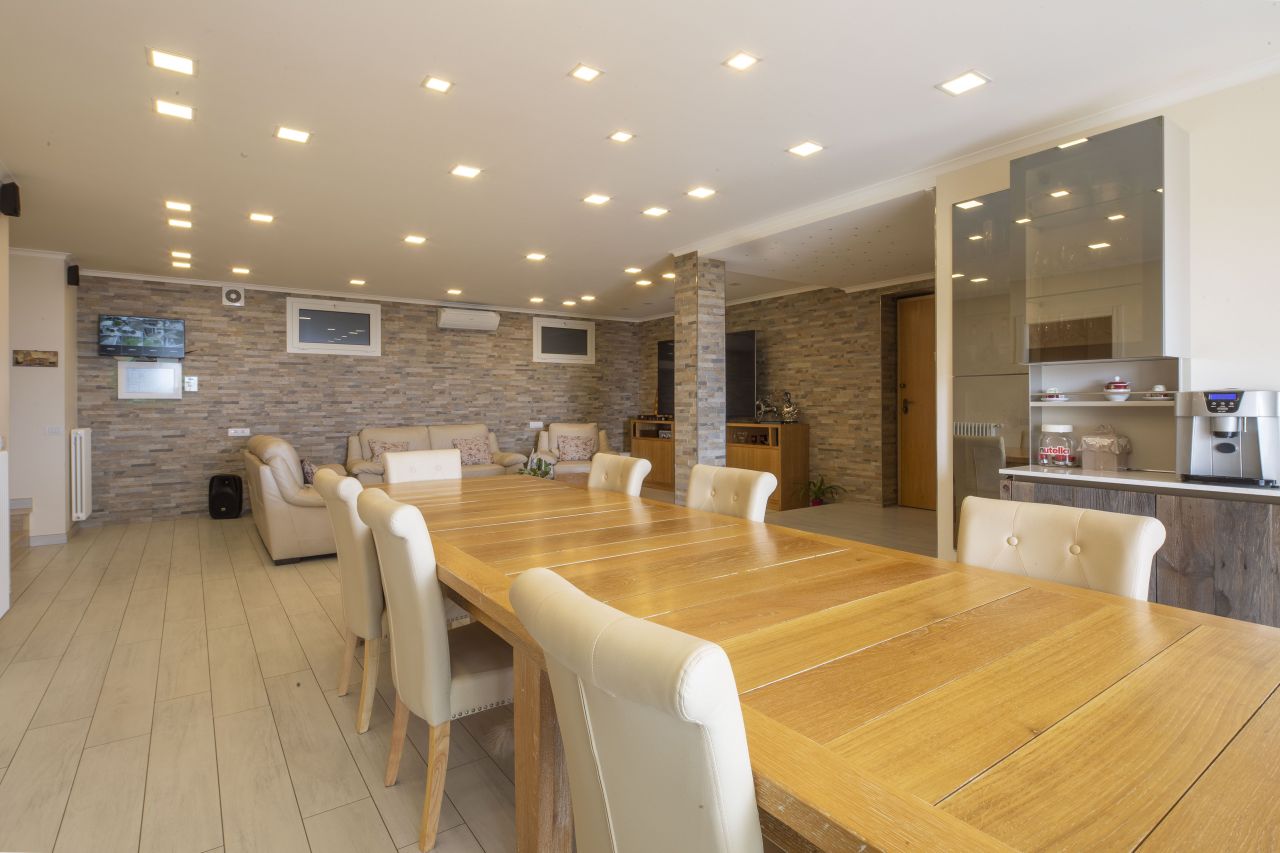 Вилла в Сан-Ремо, Италия, 450 м2 фото 2