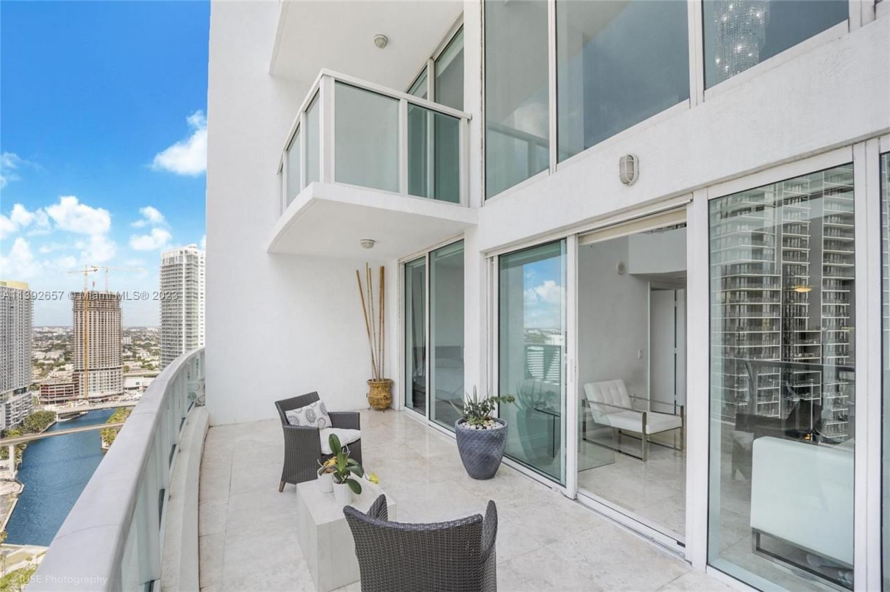 Квартира в Майами, США, 140 м2 фото 2