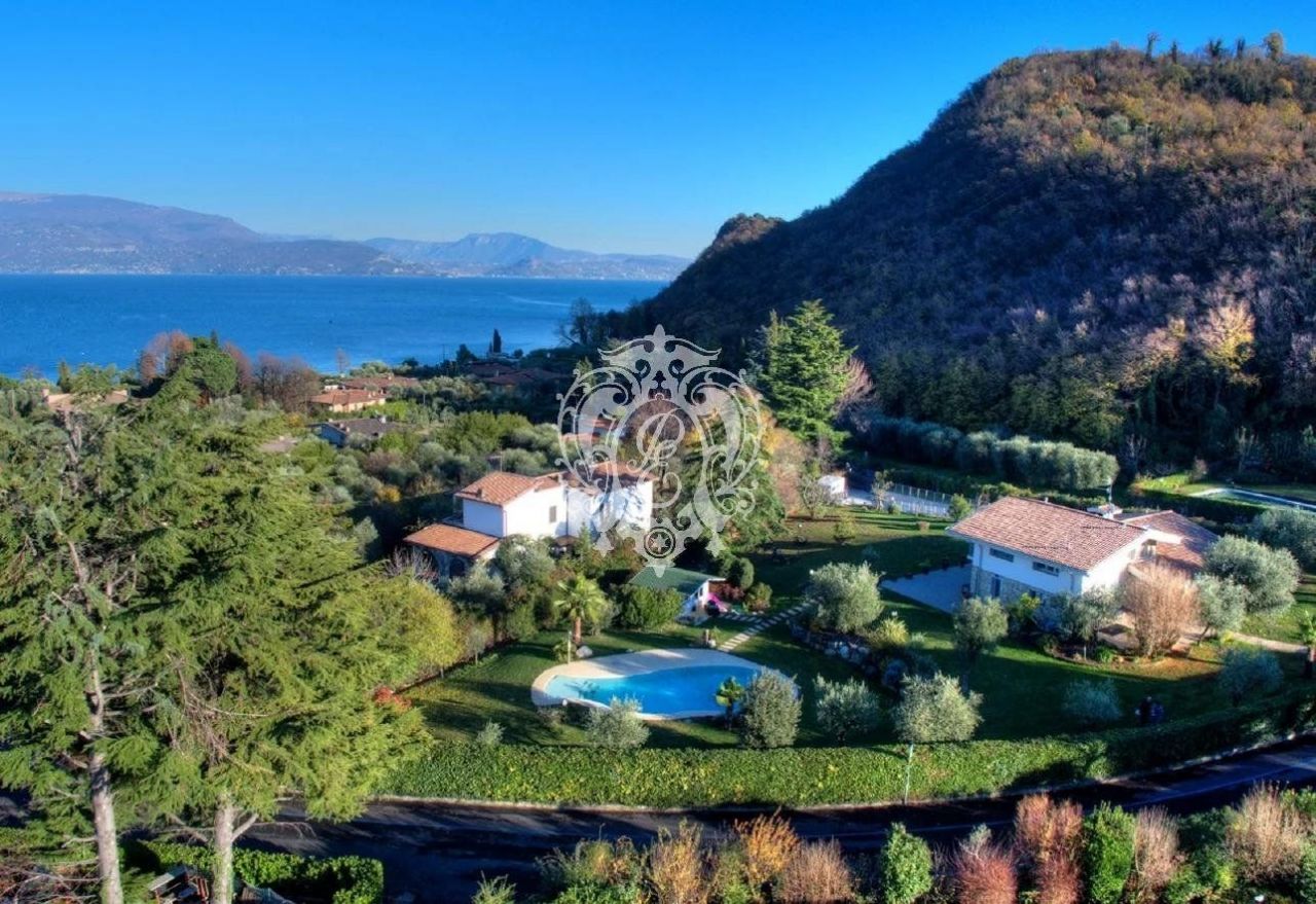 Вилла в Манерба-дель-Гарде, Италия, 350 м2 фото 3
