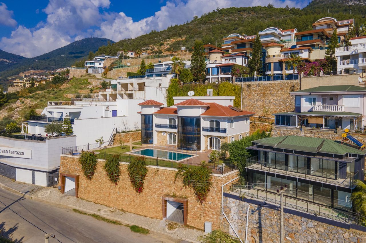 Вилла в Алании, Турция, 580 м2 фото 2