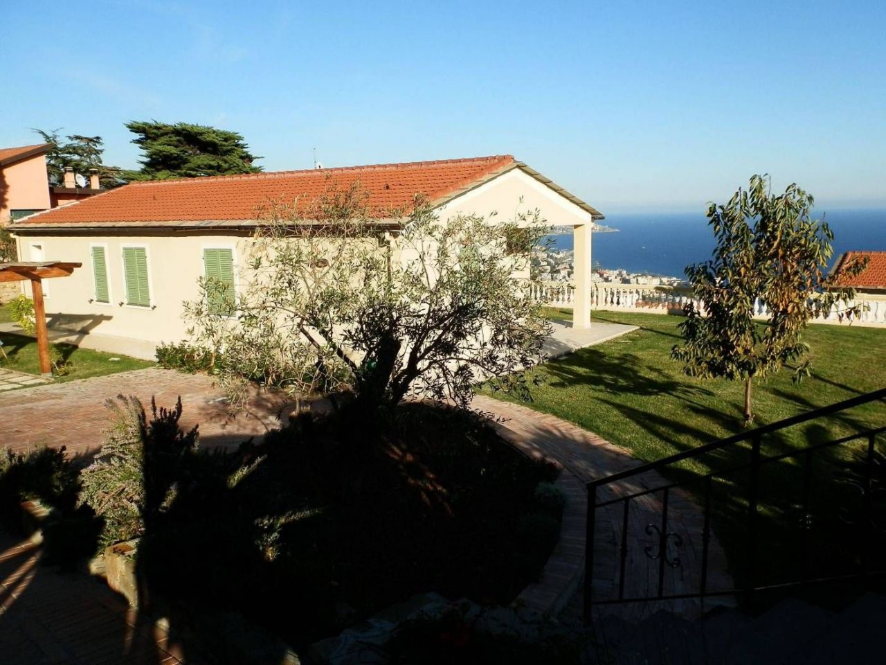 Вилла в Сан-Ремо, Италия, 110 м2 фото 2