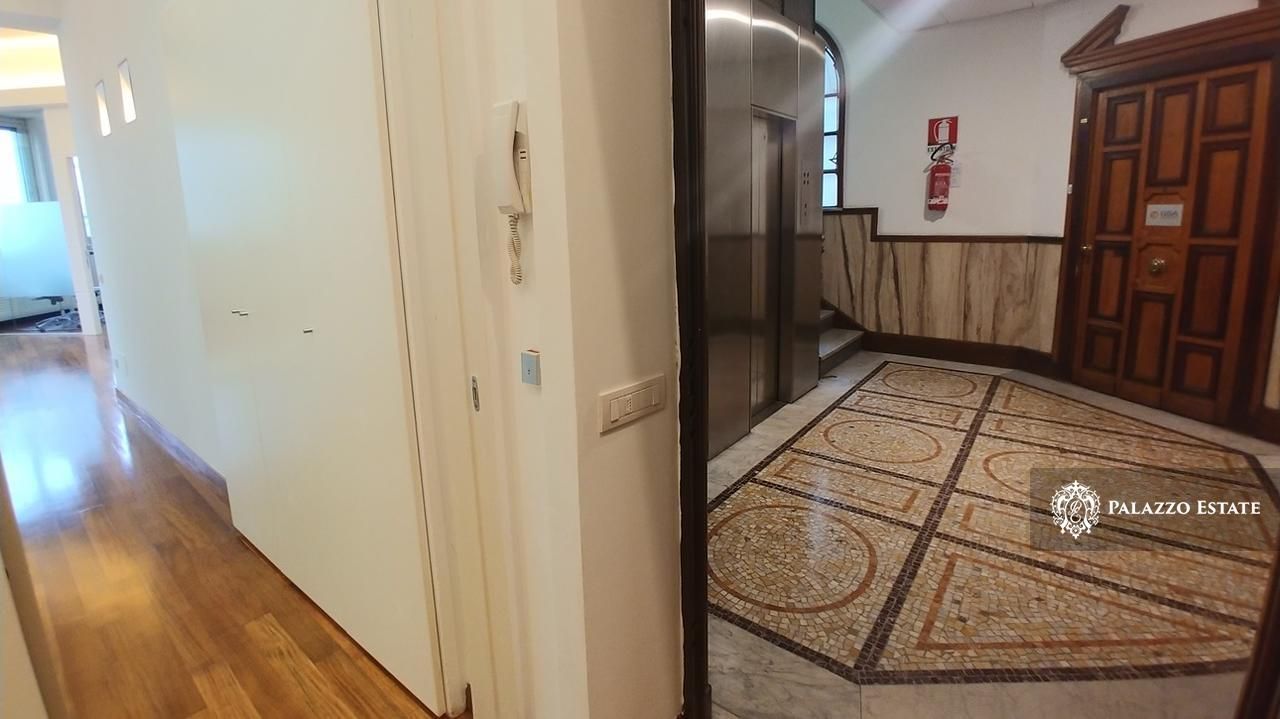Апартаменты в Милане, Италия, 296 м2 фото 2