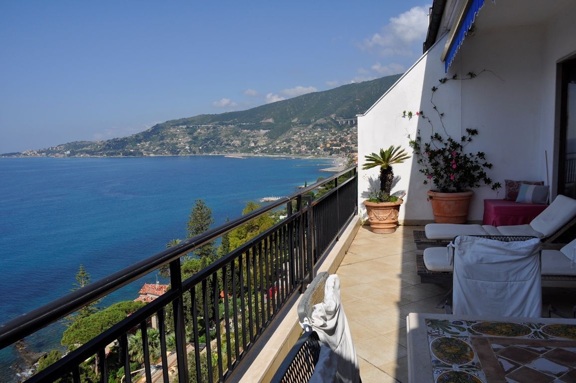 Квартира в Сан-Ремо, Италия, 99 м2 фото 3