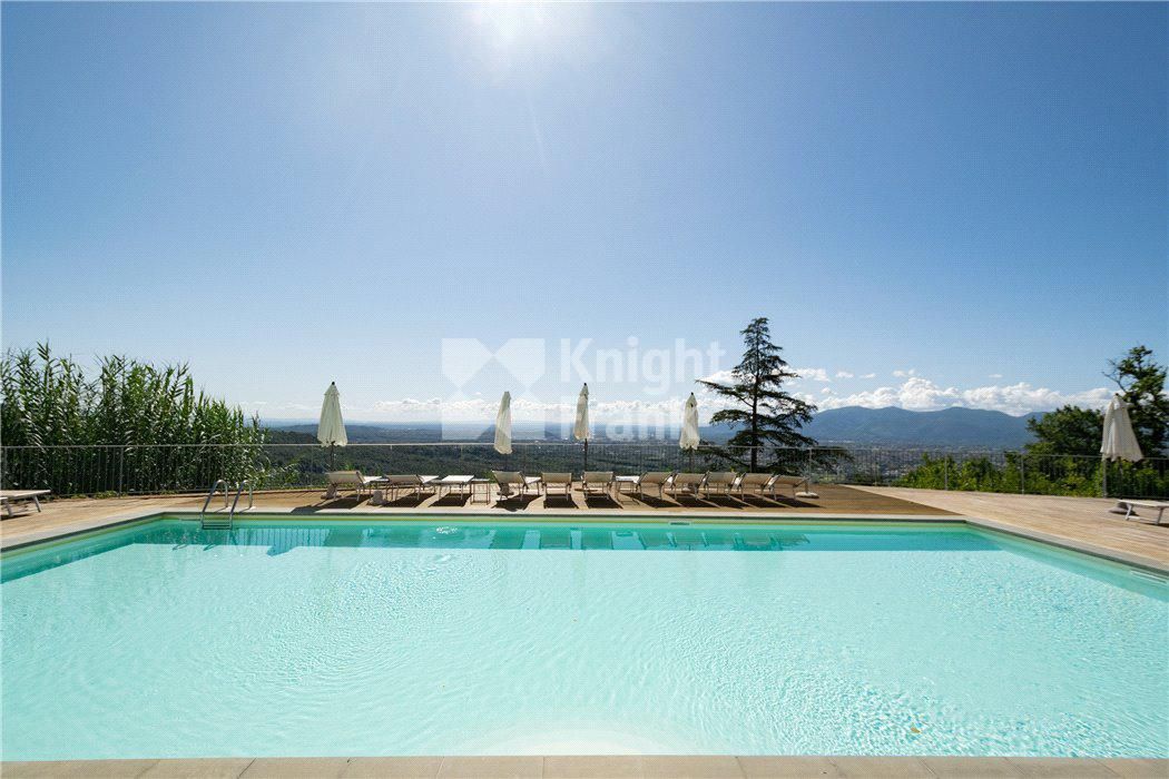Апартаменты в Лукке, Италия, 73 м2 фото 2