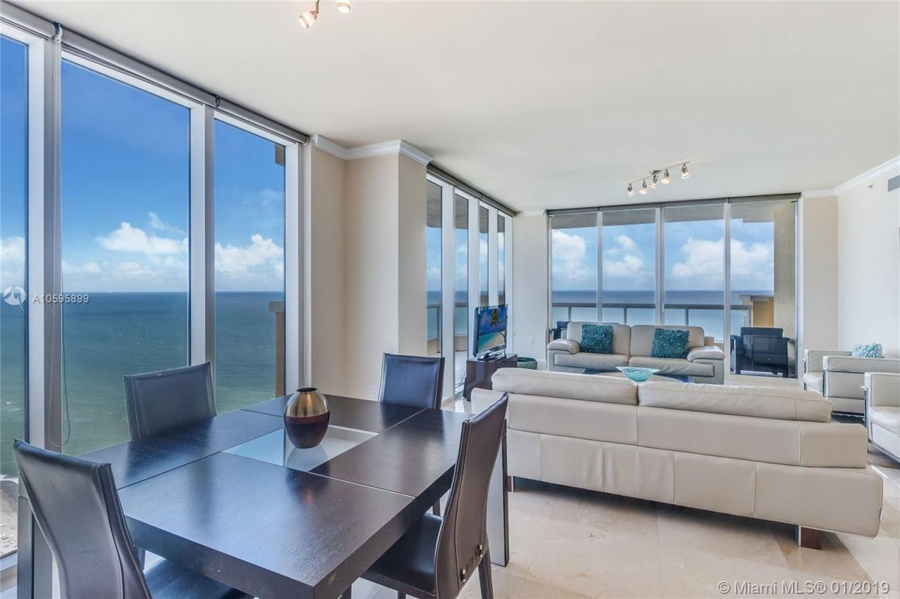 Квартира в Майами, США, 250 м2 фото 2