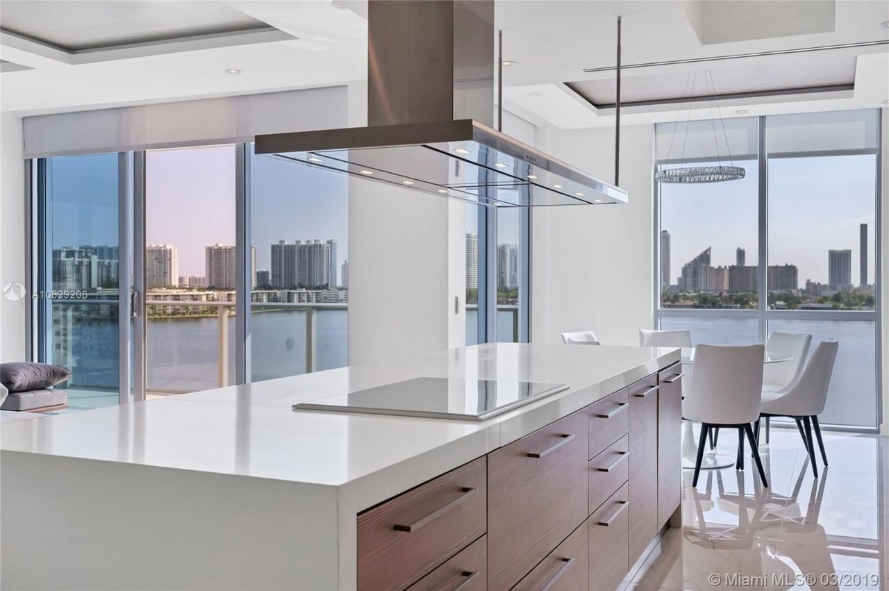 Квартира в Майами, США, 250 м2 фото 3