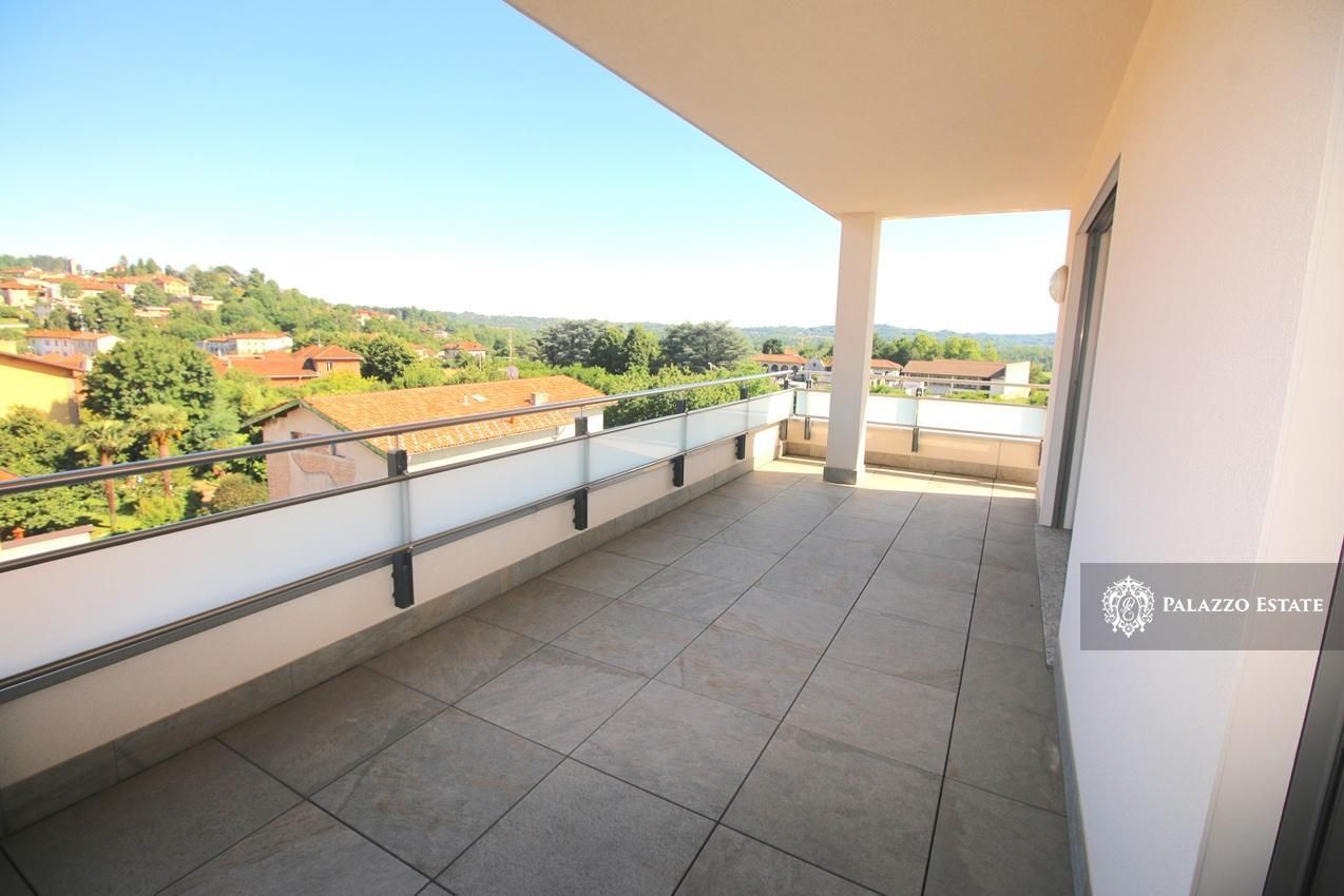 Апартаменты у озера Комо, Италия, 115 м2 фото 4