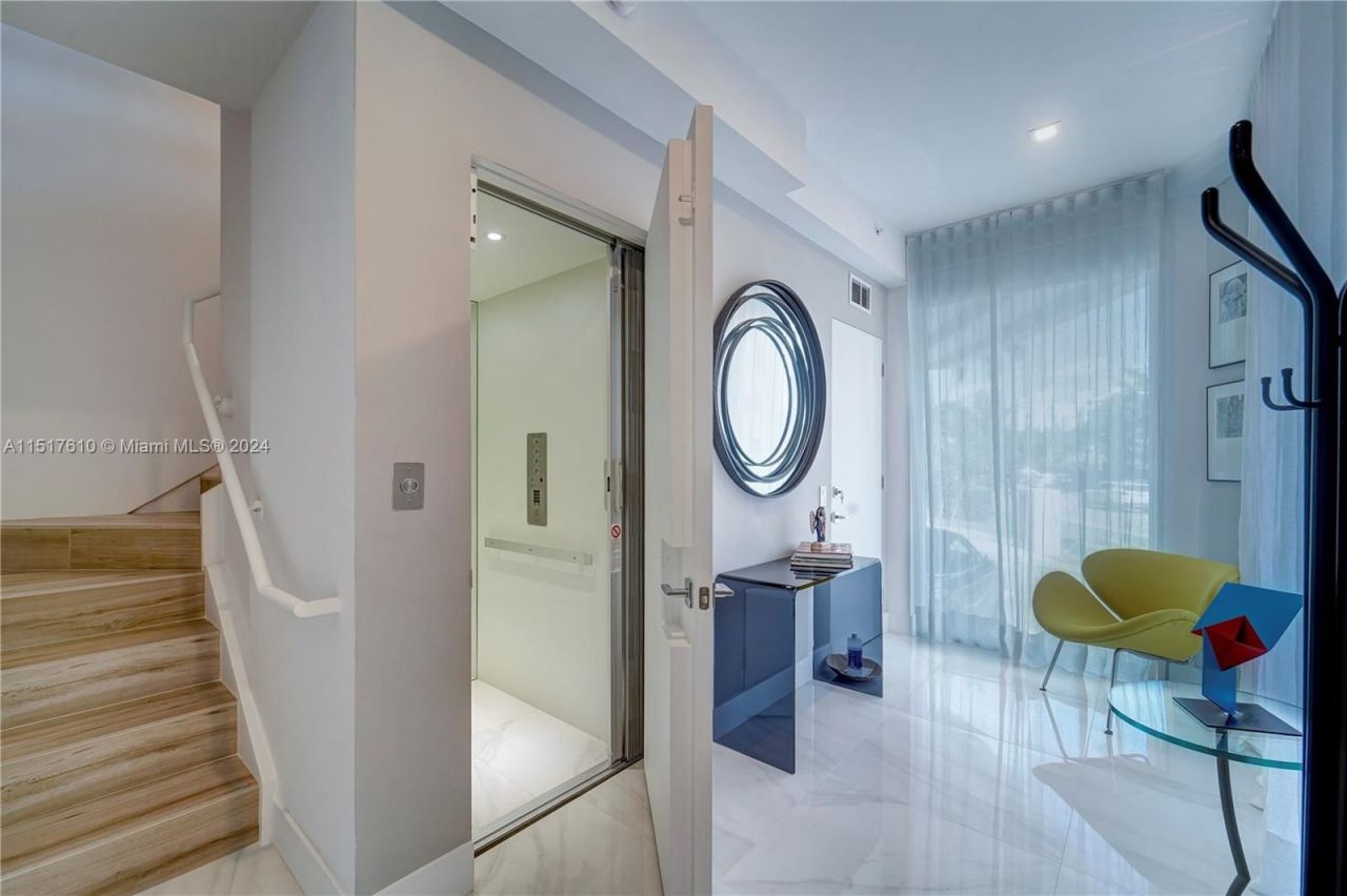 Таунхаус в Майами, США, 160 м2 фото 3