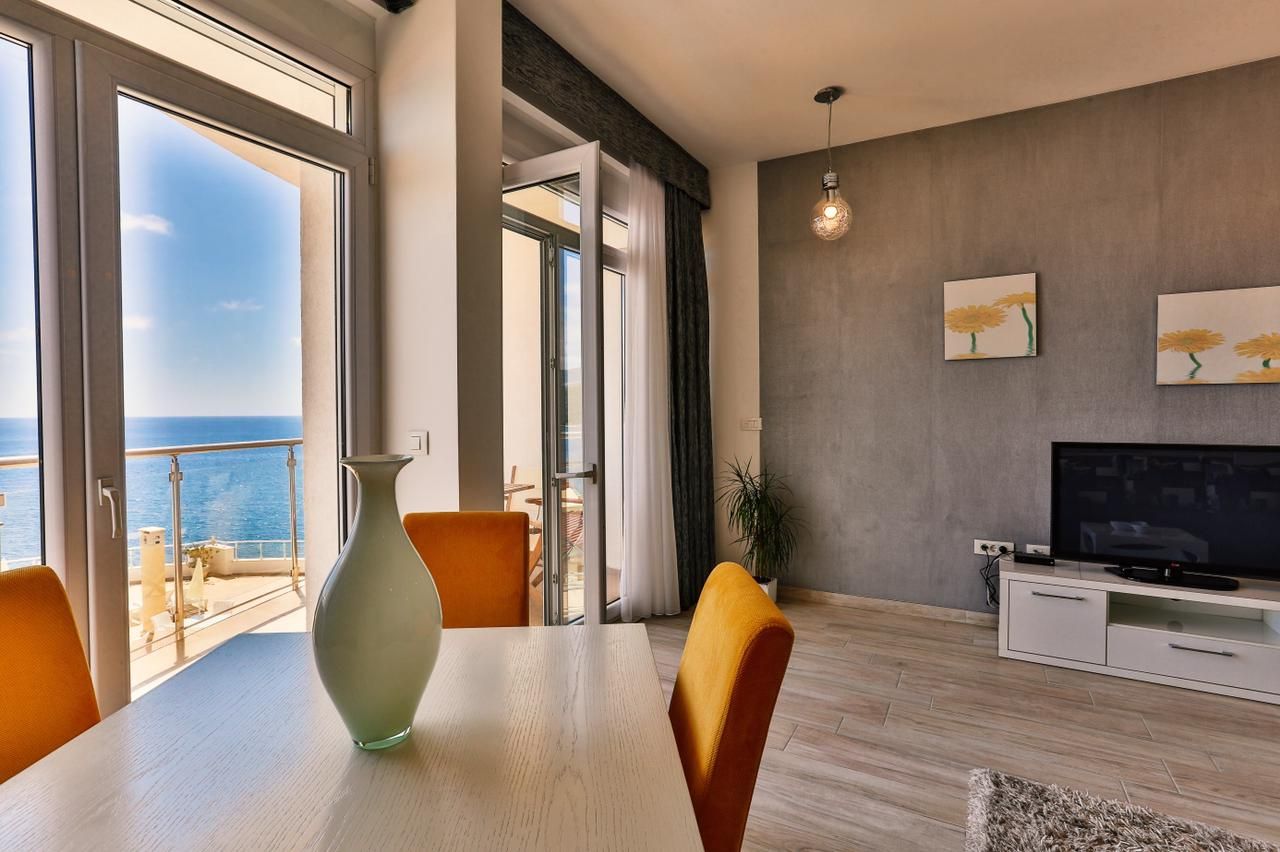 Квартира в Добра Воде, Черногория, 85 м2 фото 2