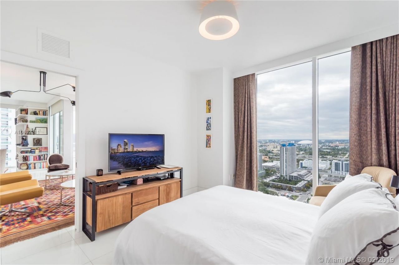 Квартира в Майами, США, 110 м2 фото 2