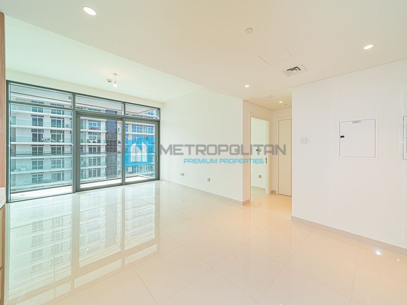 Апартаменты EMAAR Beachfront, ОАЭ, 69.03 м2 фото 2
