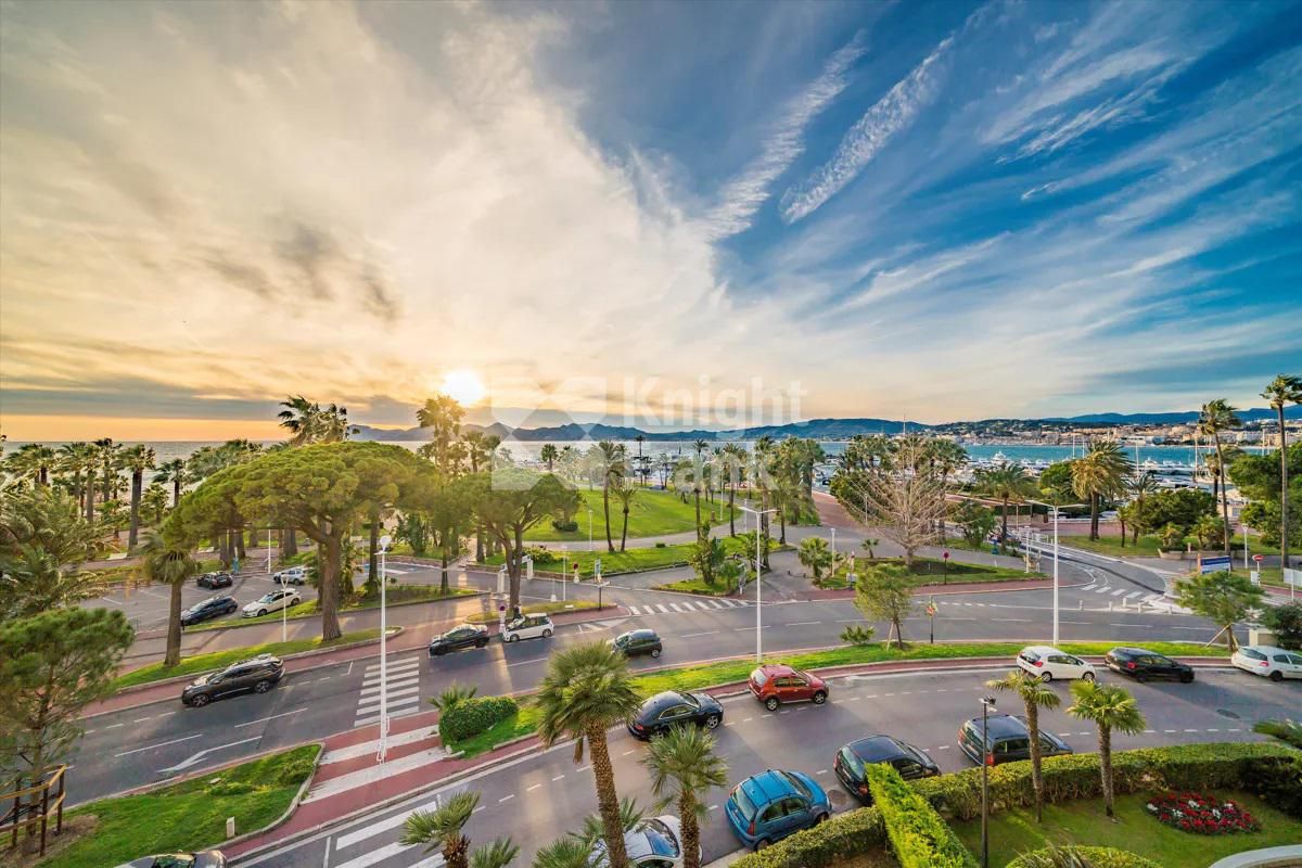 Апартаменты в Каннах, Франция, 75 м2 фото 2
