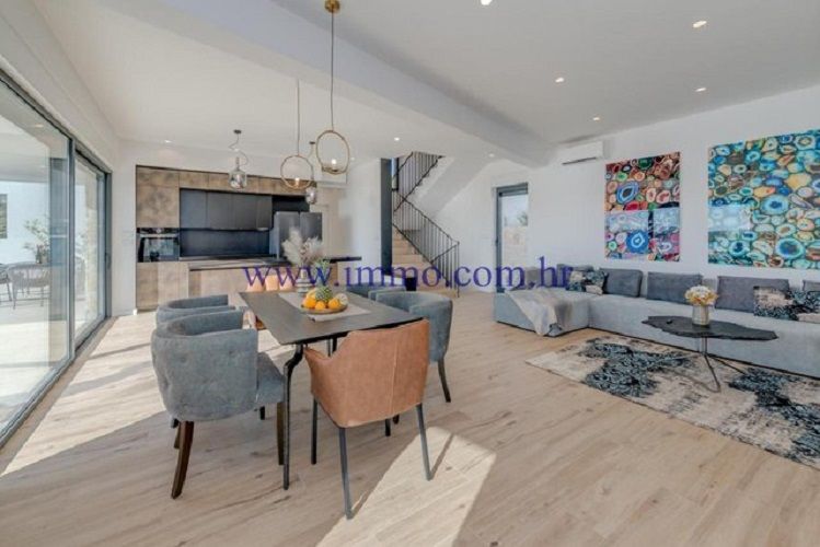 Вилла в Рогознице, Хорватия, 270 м2 фото 2