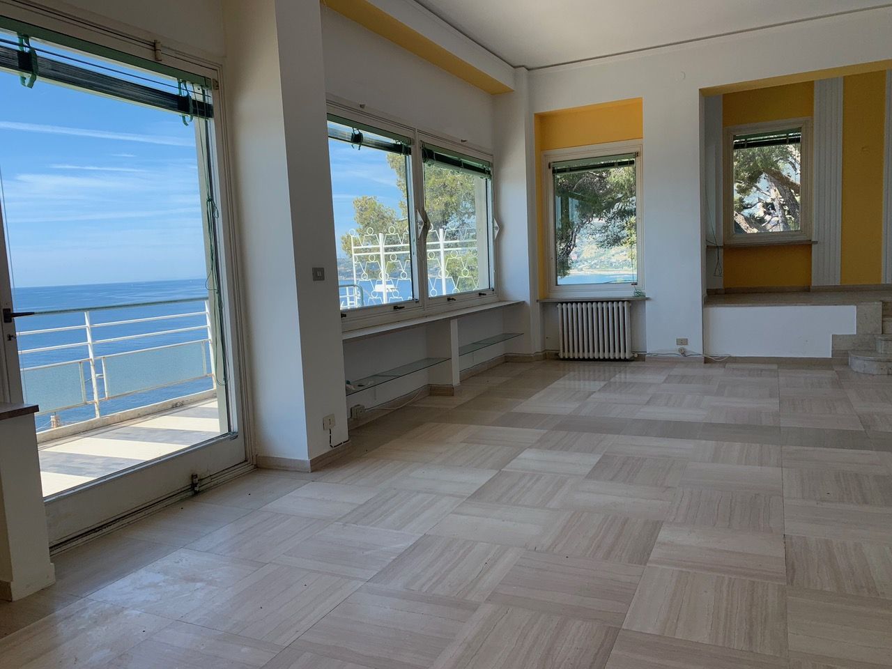 Вилла в Сан-Ремо, Италия, 300 м2 фото 2