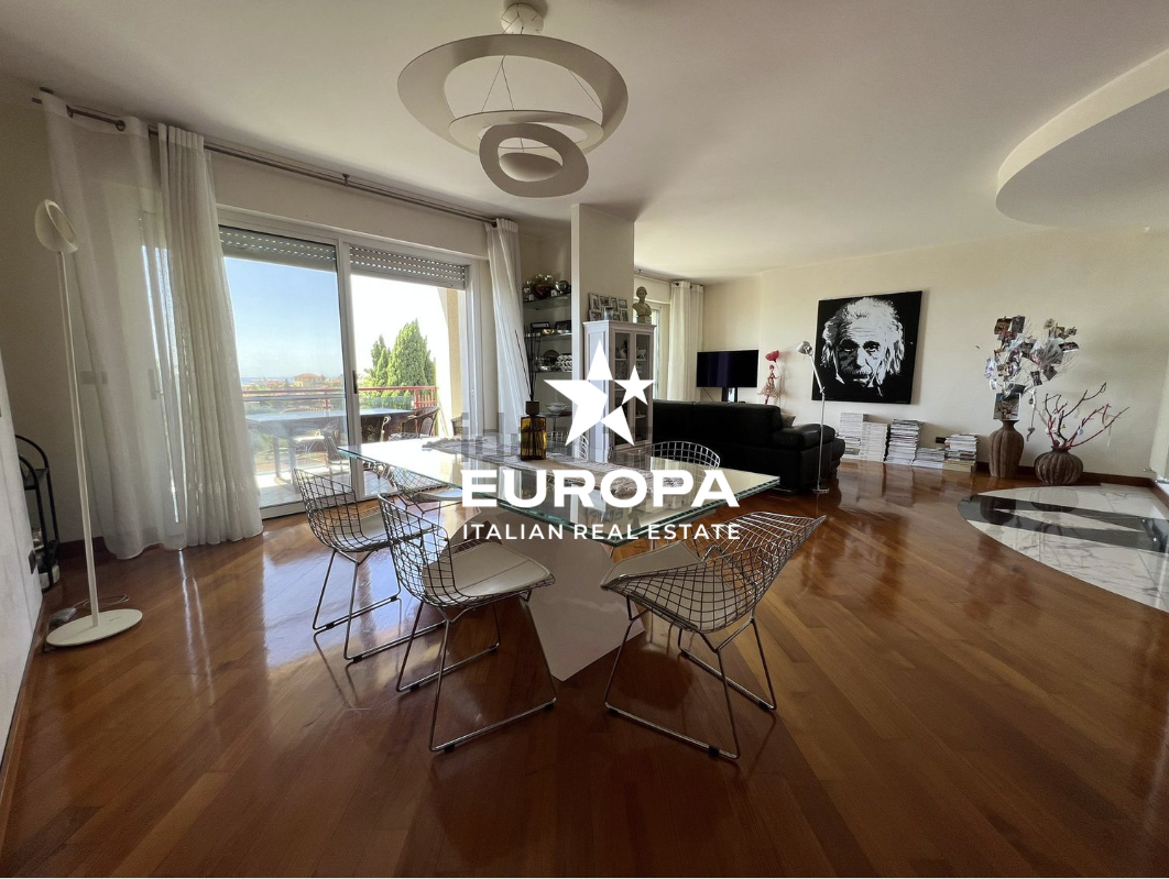 Пентхаус в Сан-Ремо, Италия, 190 м2 фото 2