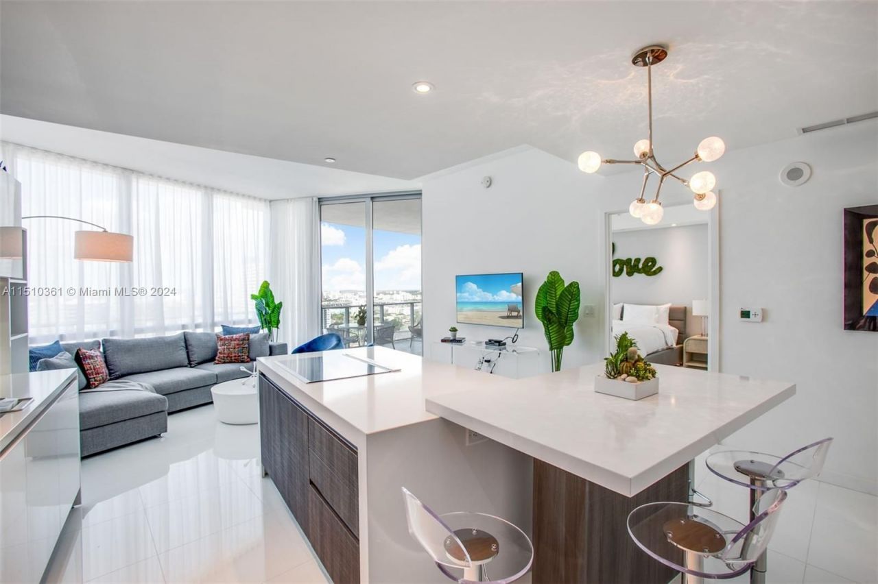 Квартира в Майами, США, 120 м2 фото 2