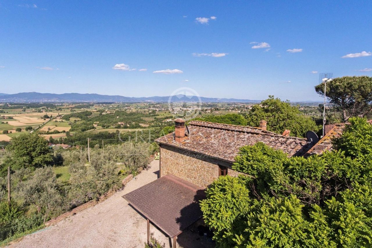 Дом в Ареццо, Италия, 376 м2 фото 5