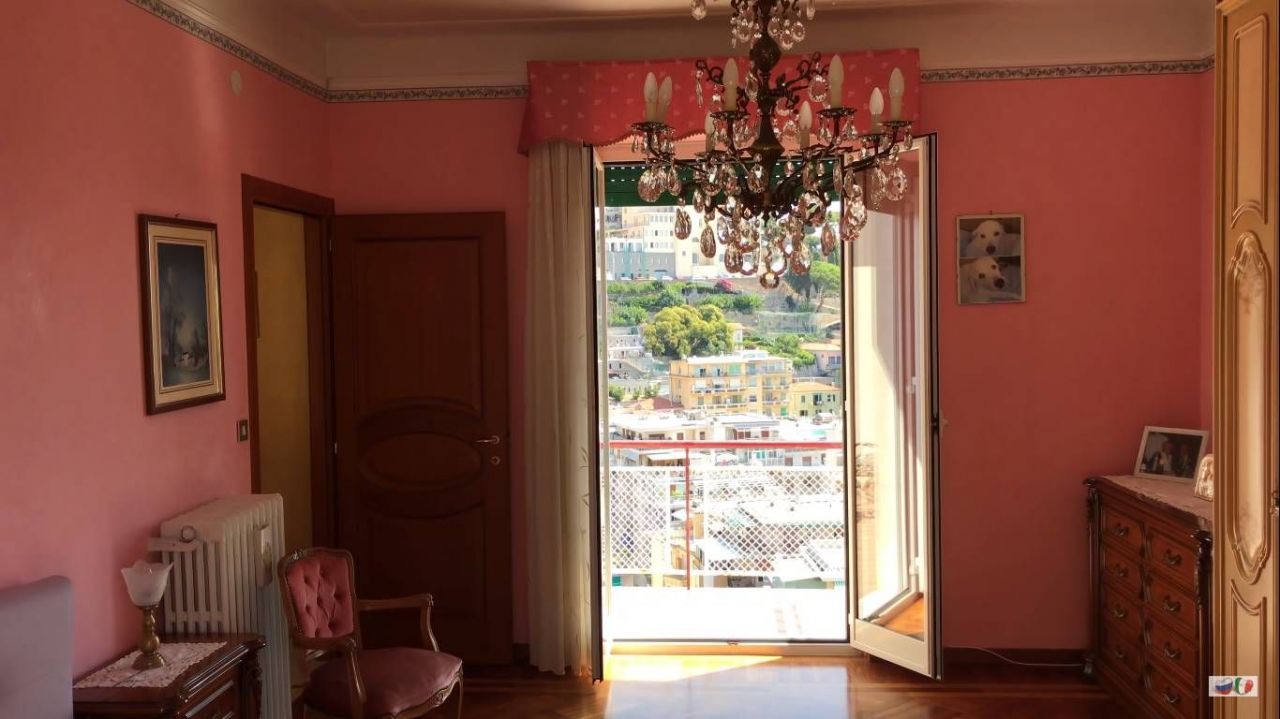 Апартаменты в Сан-Ремо, Италия, 100 м2 фото 3