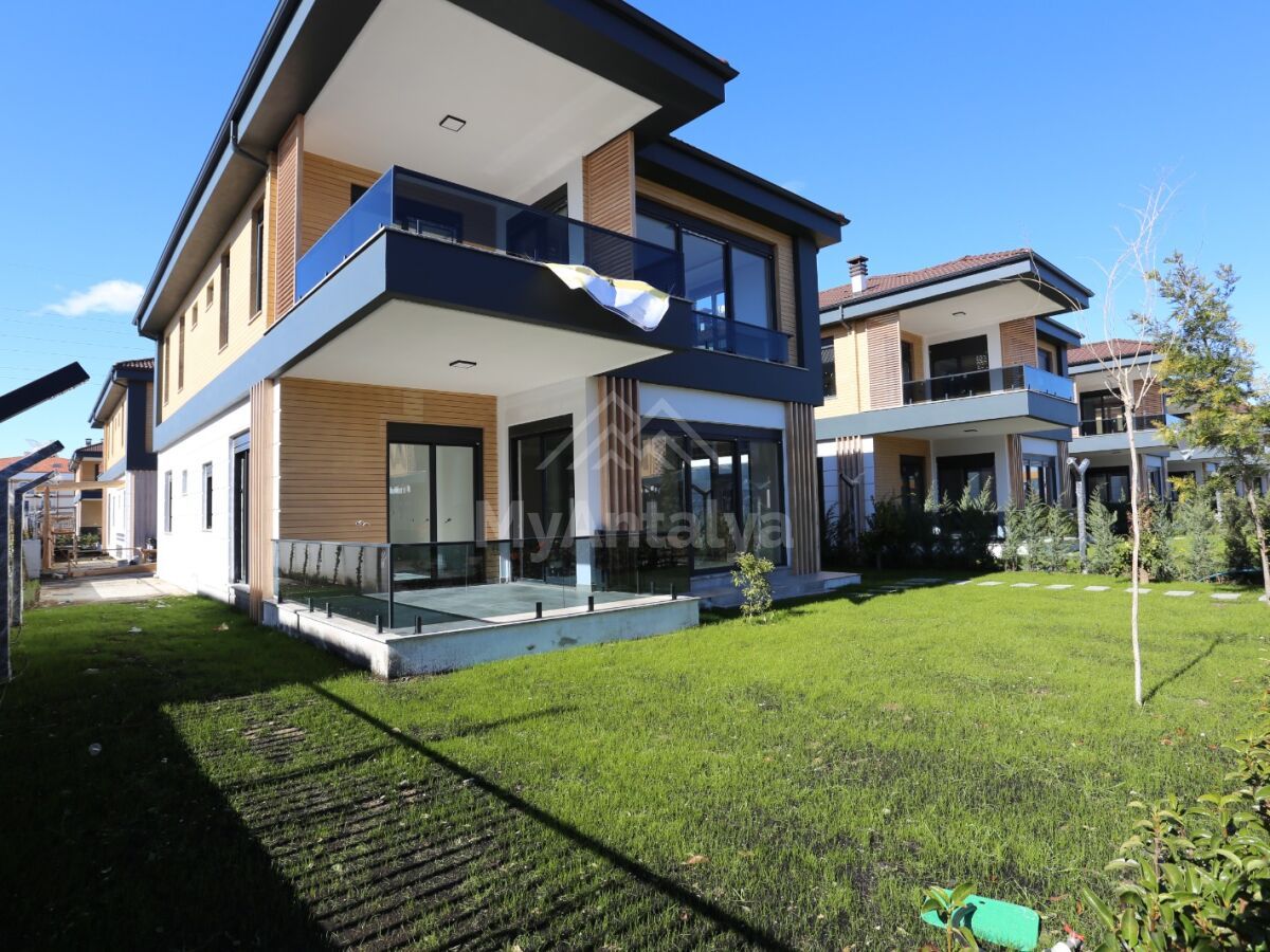 Вилла в Анталии, Турция, 380 м2 фото 2