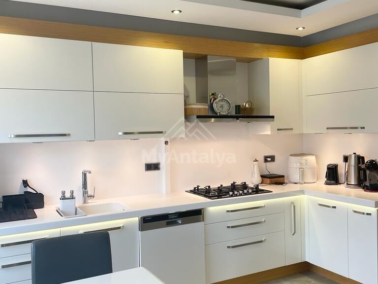 Квартира в Анталии, Турция, 220 м2 фото 4