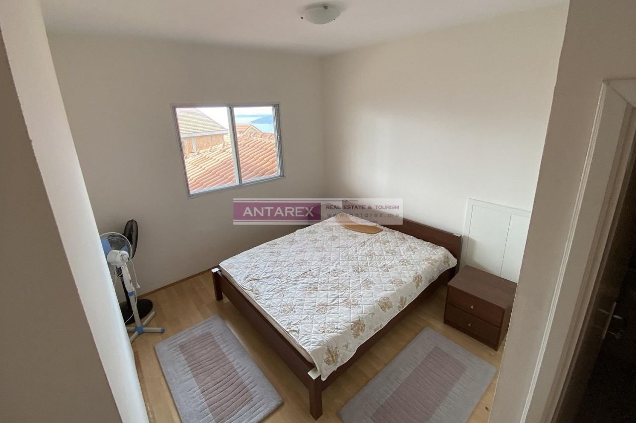 Апартаменты в Херцег-Нови, Черногория, 160 м2 фото 4
