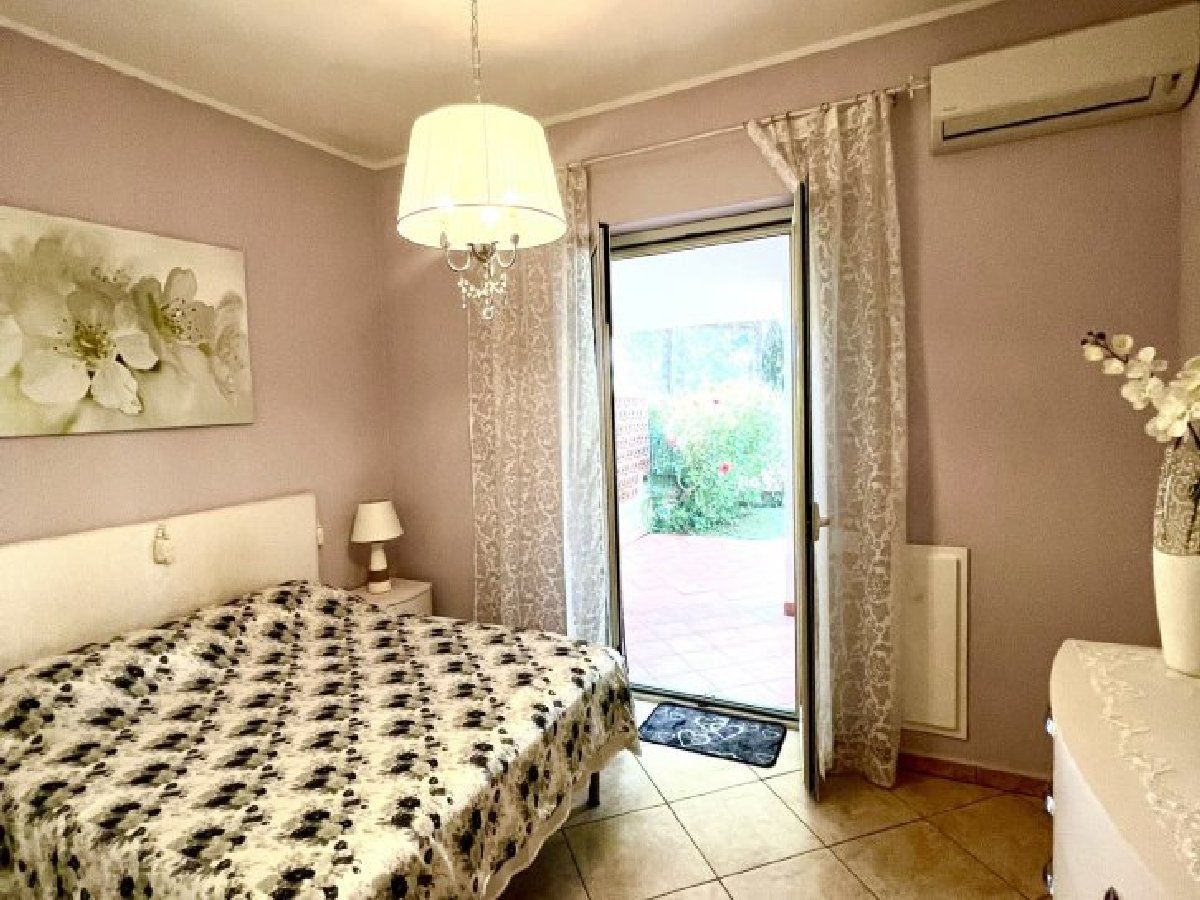 Вилла в Скалее, Италия, 80 м2 фото 3