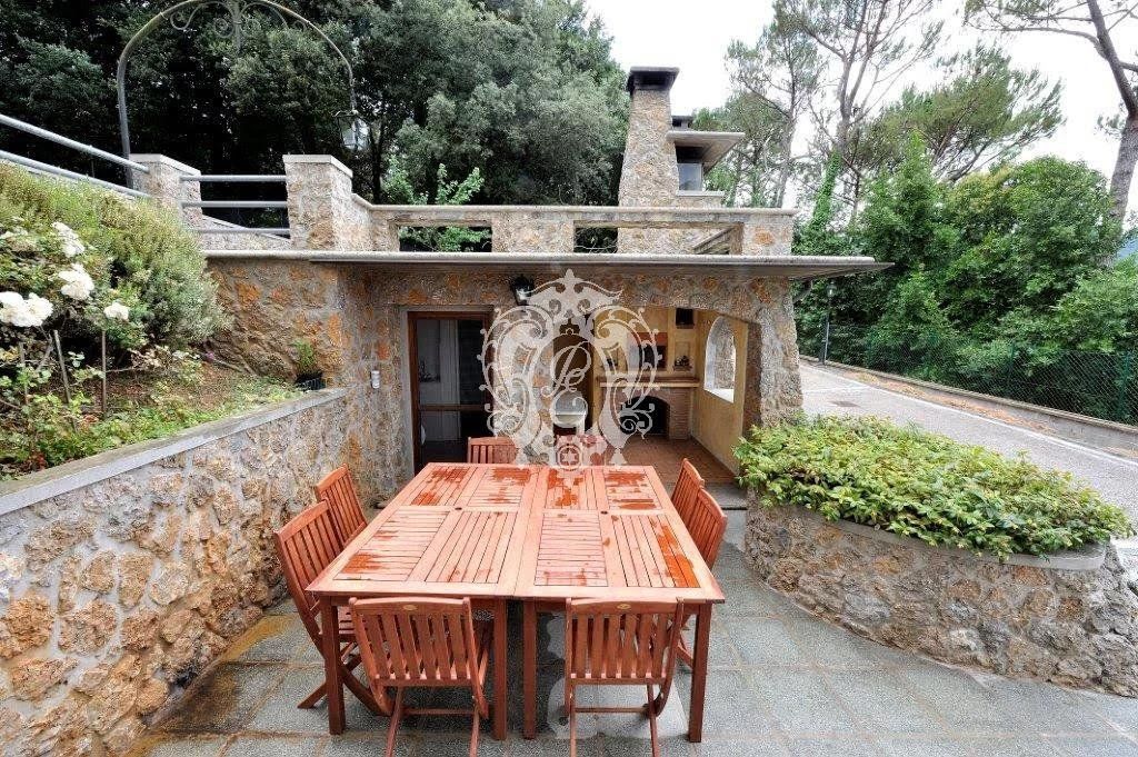 Вилла в Камайоре, Италия, 350 м2 фото 4