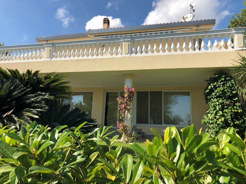 Вилла в Сан-Ремо, Италия, 300 м2 фото 2
