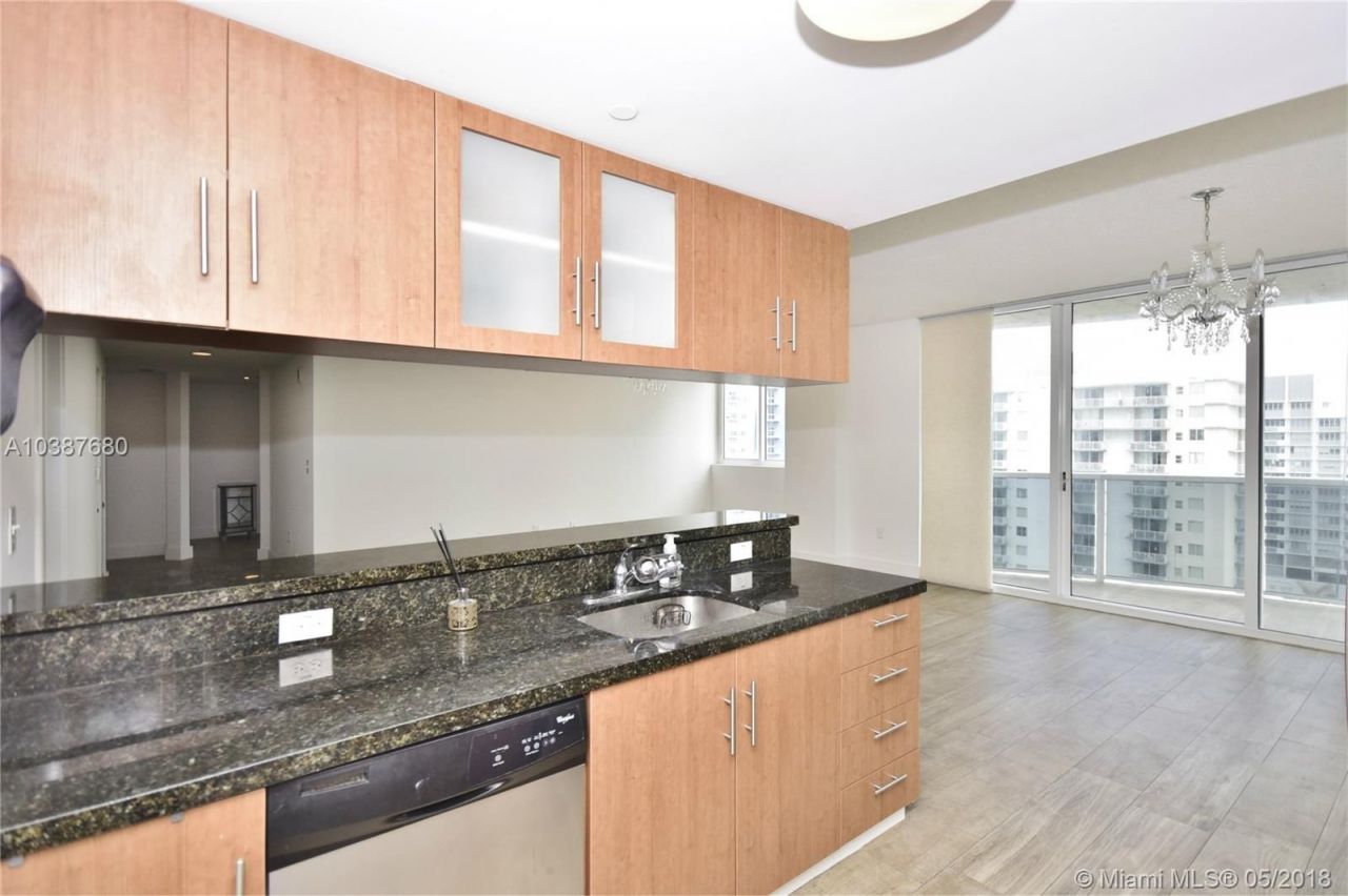 Квартира в Майами, США, 140 м2 фото 3