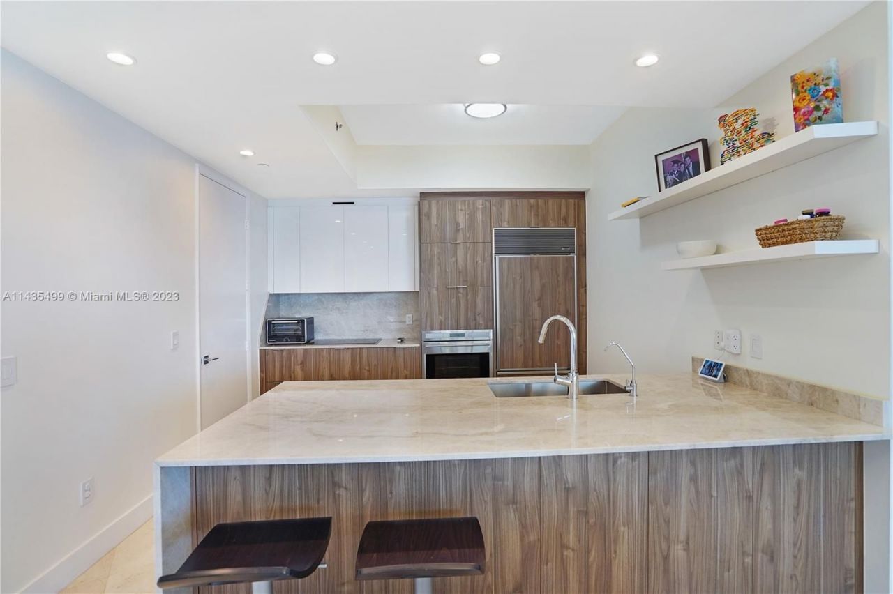 Квартира в Майами, США, 200 м2 фото 5