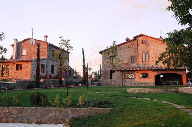 Вилла в Терни, Италия, 1 000 м2 фото 4