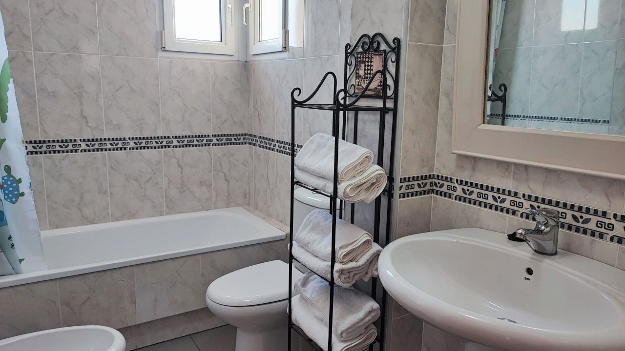 Апартаменты в Кампоамор, Испания, 100 м2 фото 2