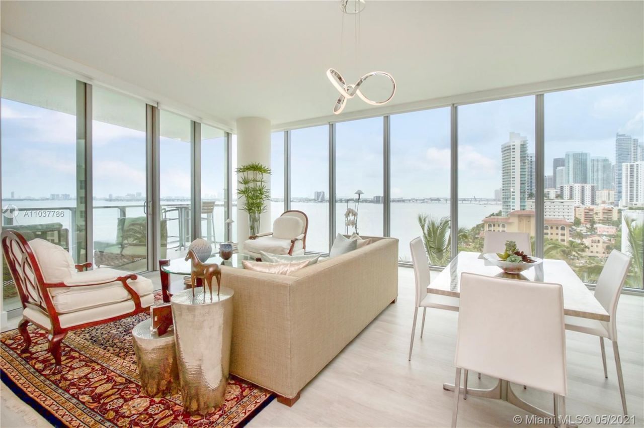 Квартира в Майами, США, 180 м2 фото 2