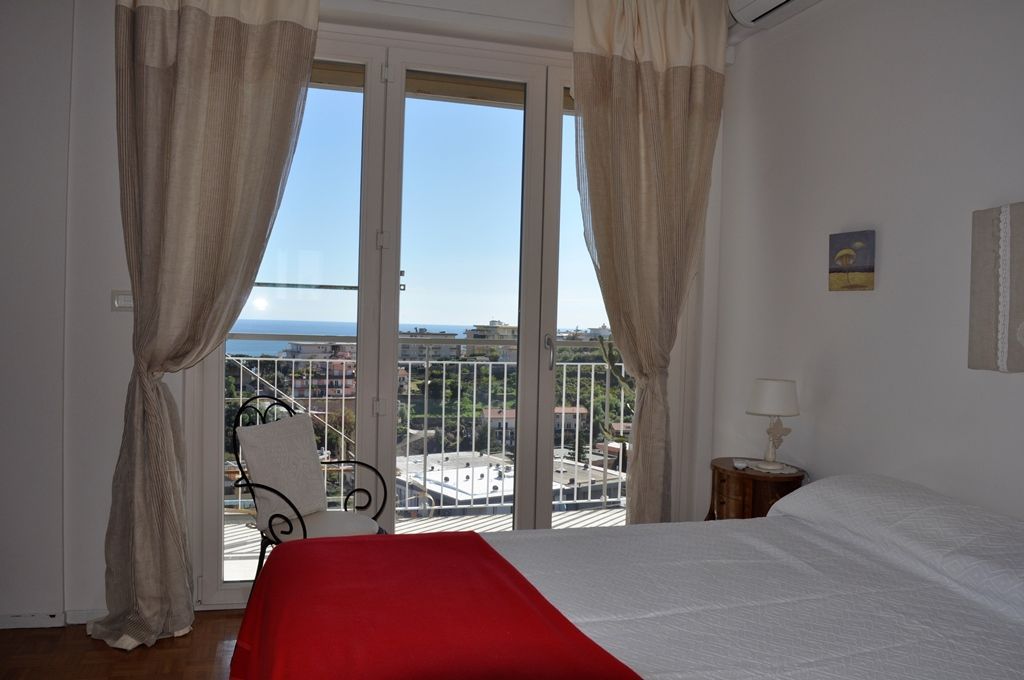 Квартира в Сан-Ремо, Италия, 70 м2 фото 2