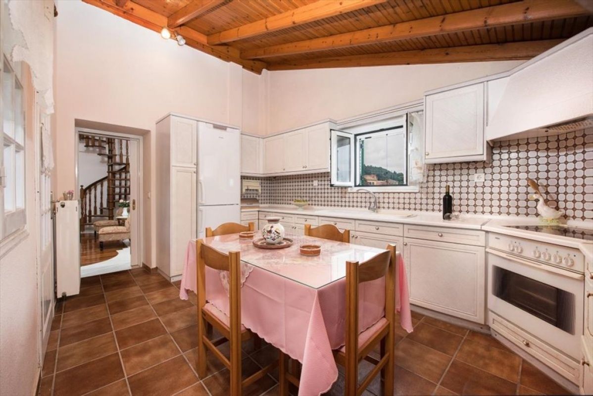 Квартира на Ионических островах, Греция, 200 м2 фото 3