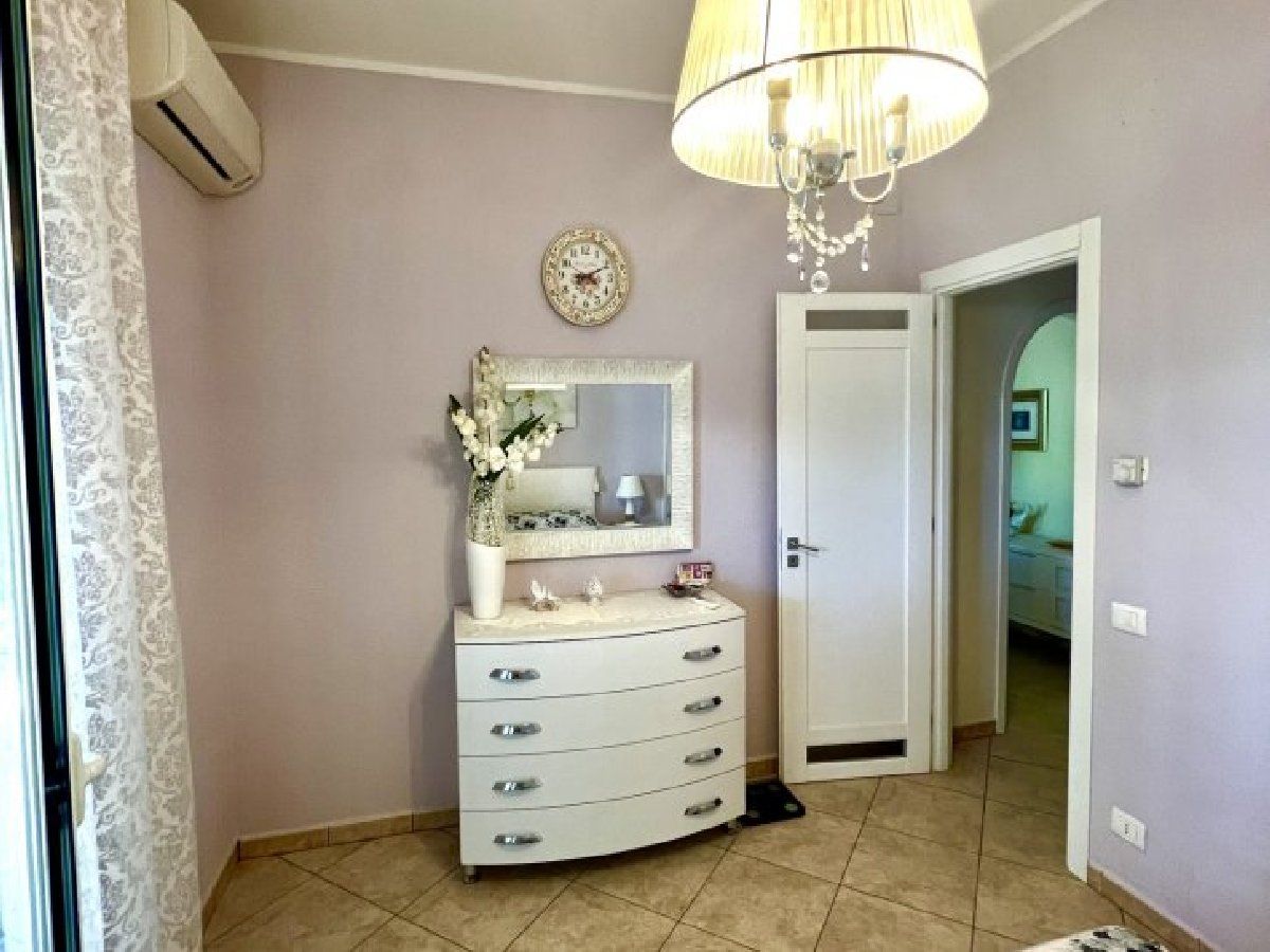 Вилла в Скалее, Италия, 80 м2 фото 4