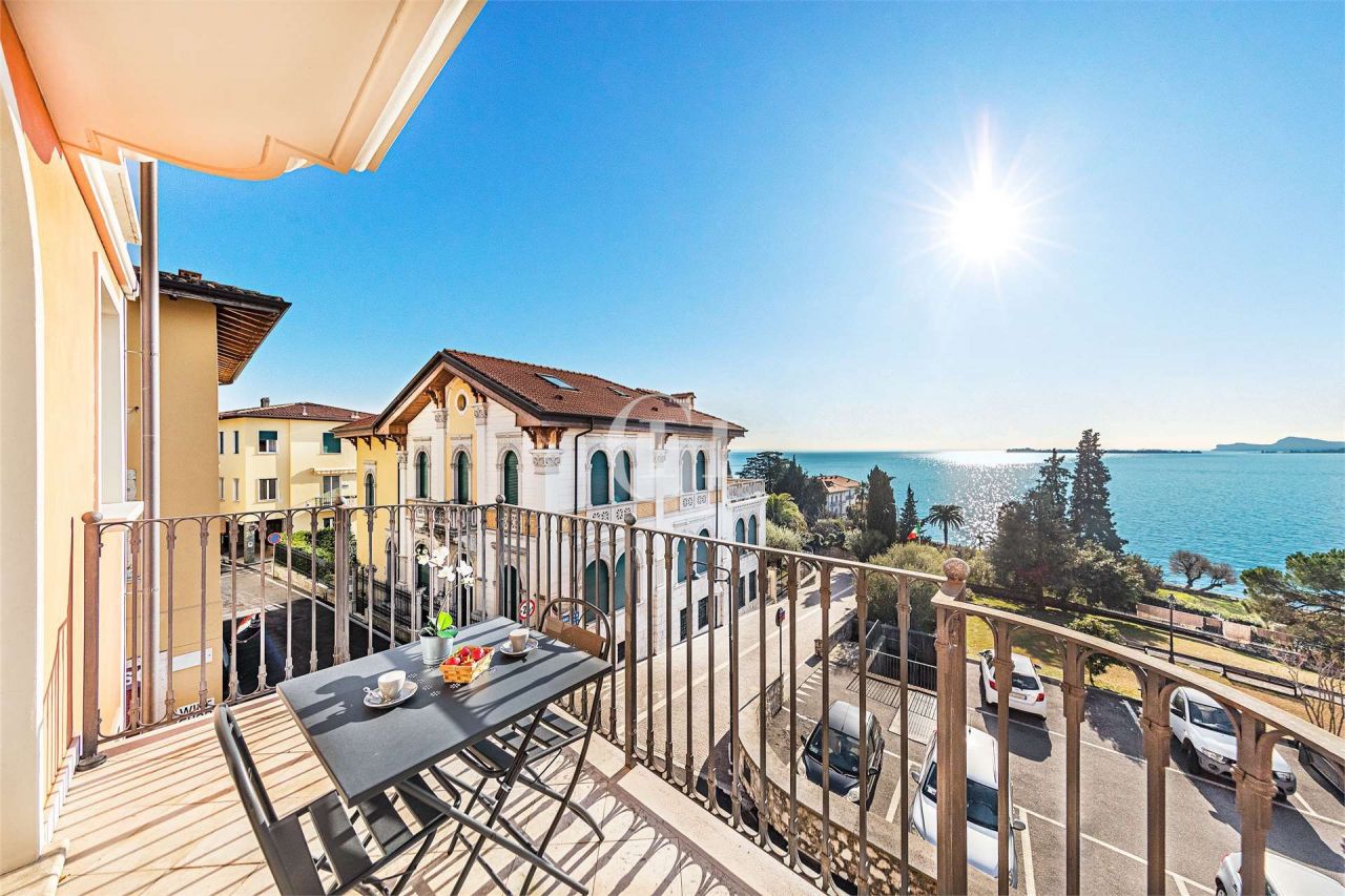 Апартаменты у озера Гарда, Италия, 114 м2 фото 3